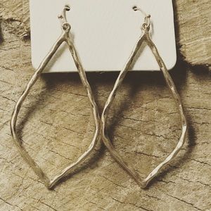 Gold tear drop earrings